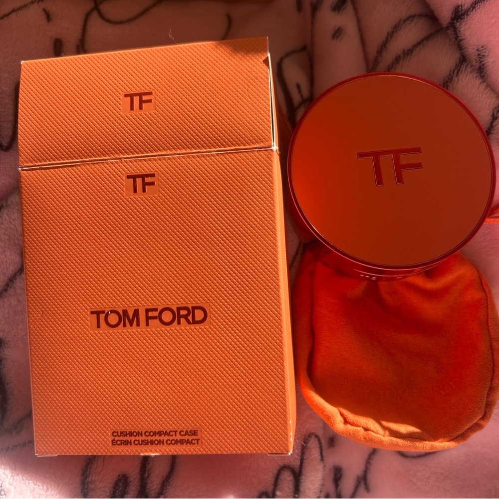 Tom Ford Orange  Cushion Compact with Pouch empty cushion, compact case